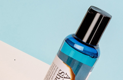 Das 2005 gegründete Unternehmen verfügt über 13.000 Quadratmeter Standardfabrikgebäude und ist eine Sammlung von Forschung und Entwicklung, Produktion und Vertrieb in einem der Unternehmen für Kosmetikverpackungsmaterialien.